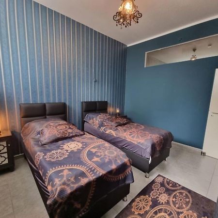 Retroversum Themen-Ferienwohnung Бад-Эйнхаузен Экстерьер фото