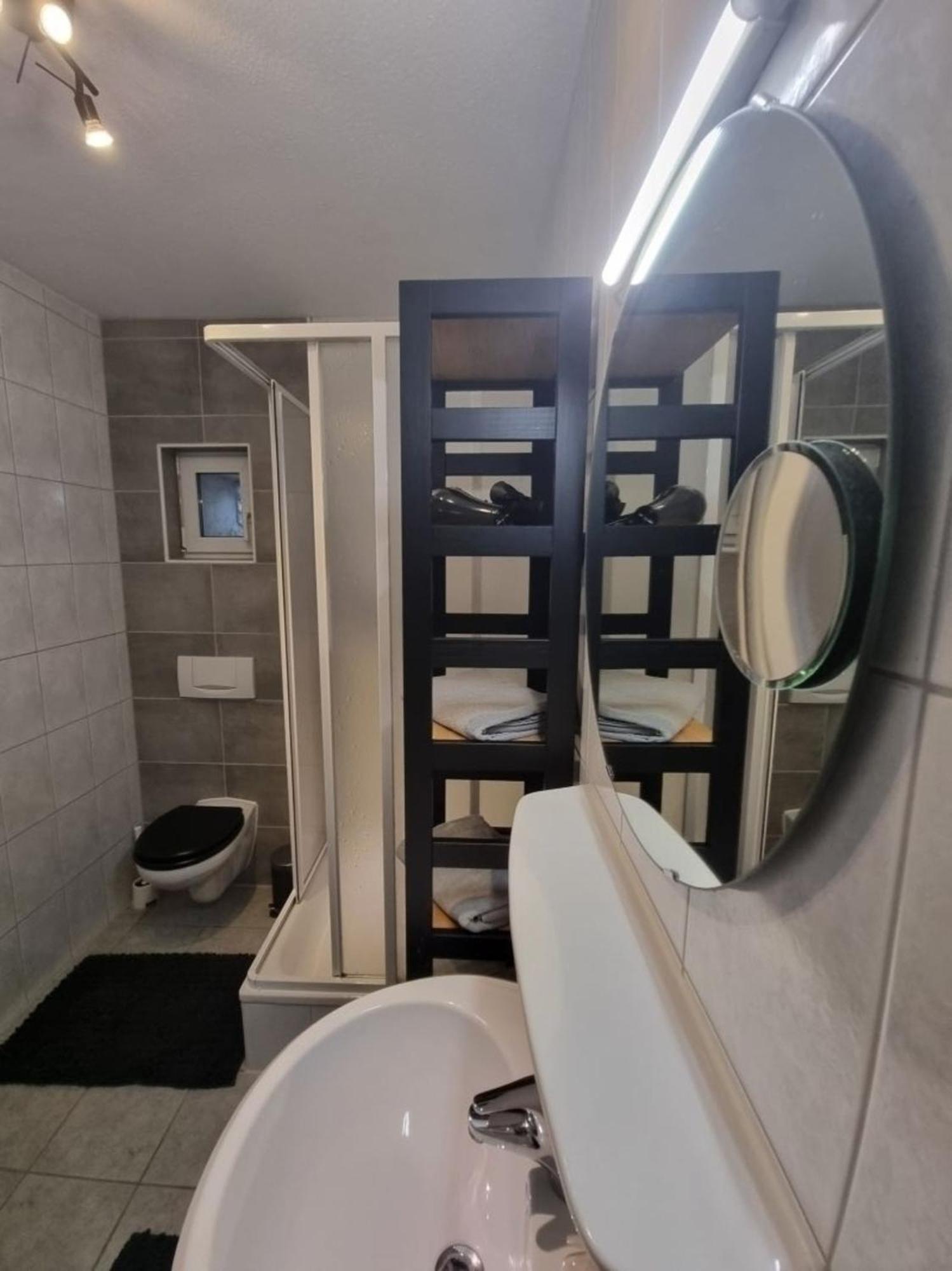 Retroversum Themen-Ferienwohnung Бад-Эйнхаузен Экстерьер фото