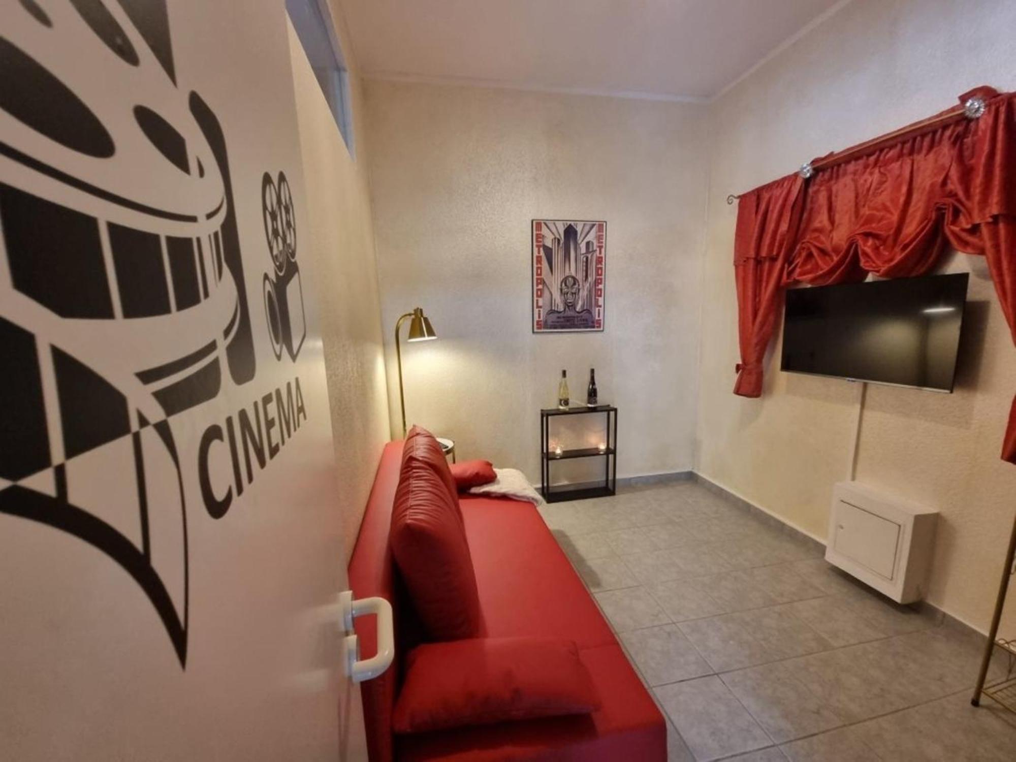 Retroversum Themen-Ferienwohnung Бад-Эйнхаузен Экстерьер фото